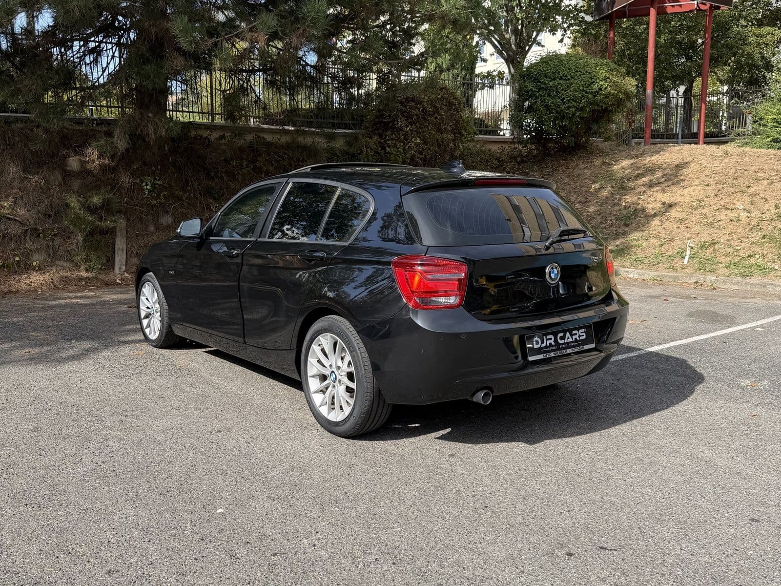 BMW Série 1 F20 118d 143 ch Sport Noir