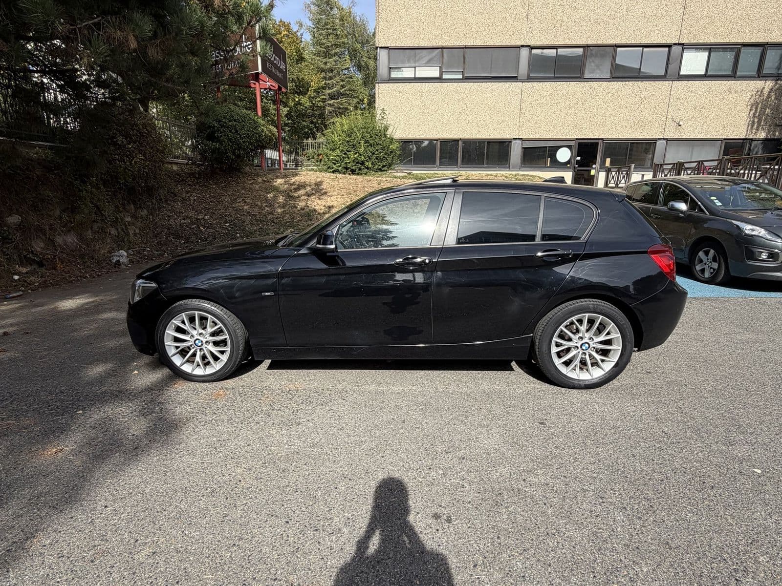 BMW Série 1 F20 118d 143 ch Sport Noir