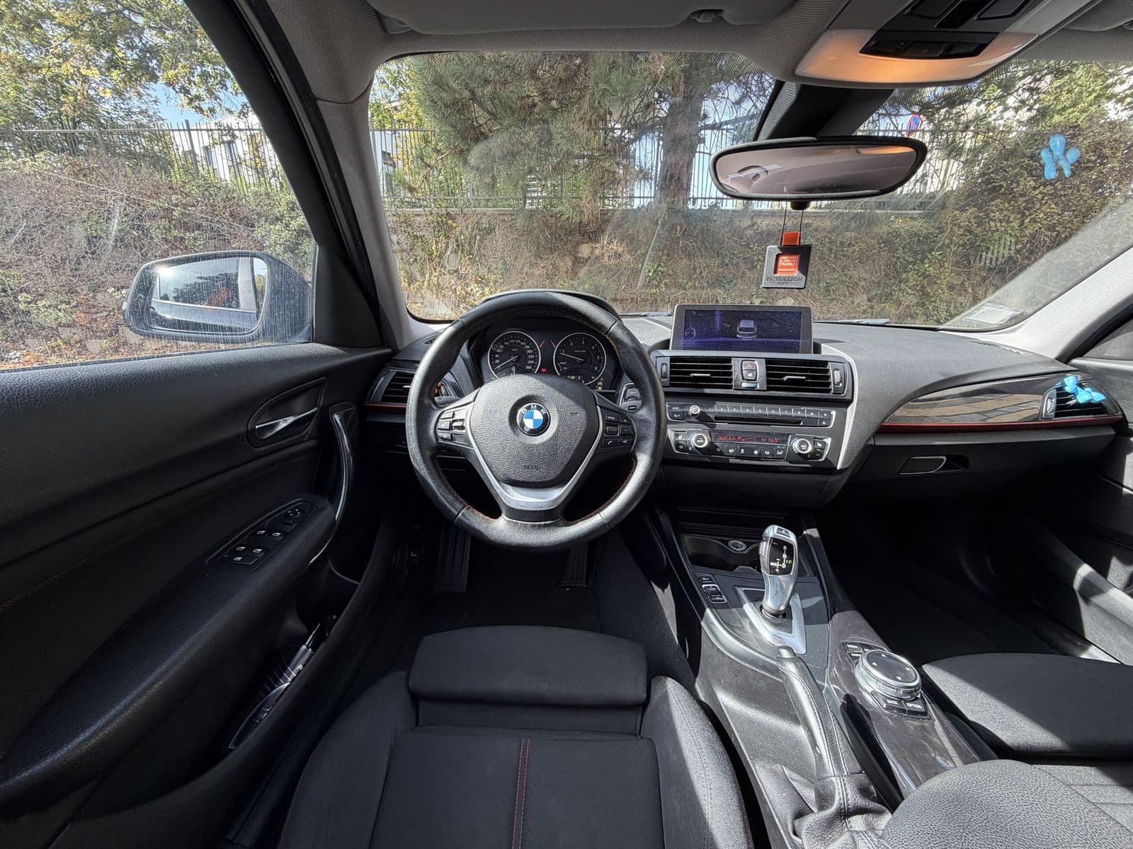 BMW Série 1 F20 118d 143 ch Sport Noir
