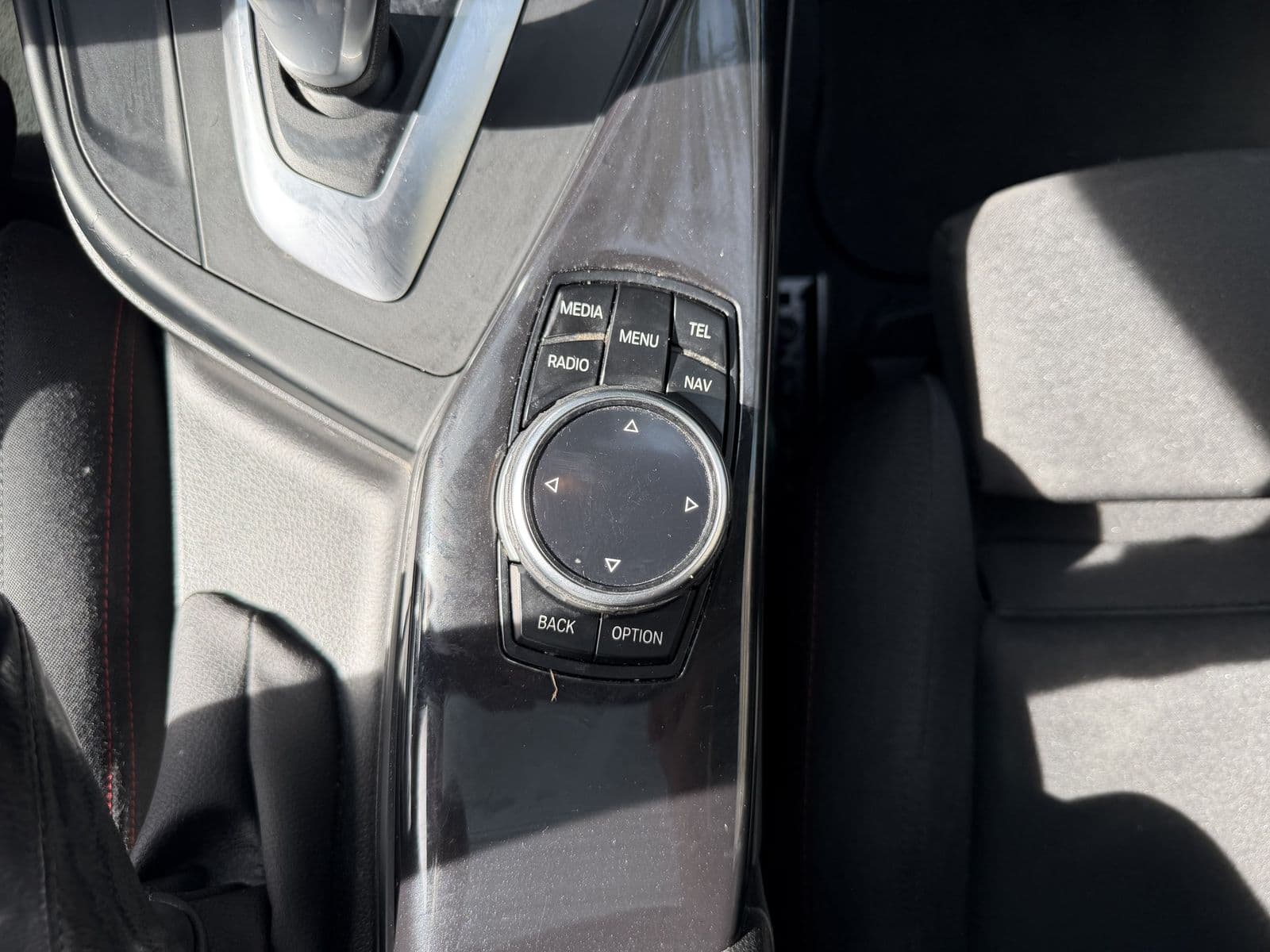 BMW Série 1 F20 118d 143 ch Sport Noir