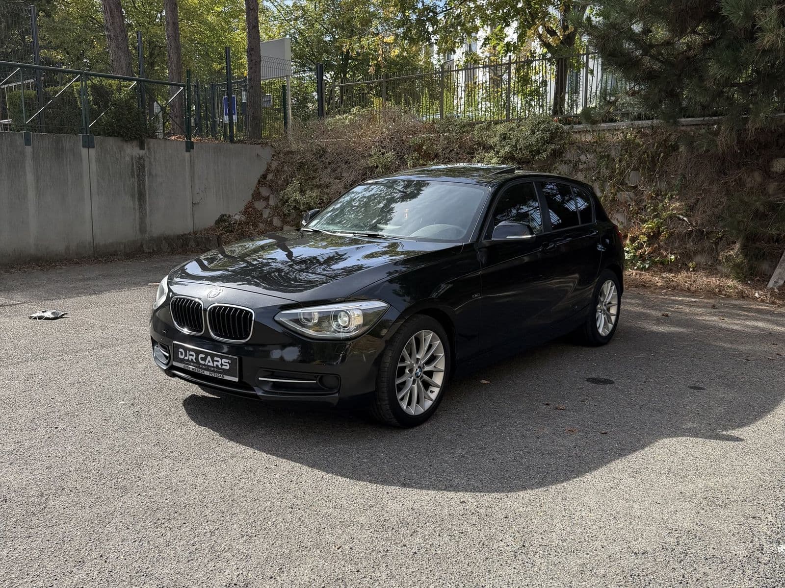 BMW Série 1 F20 118d 143 ch Sport Noir