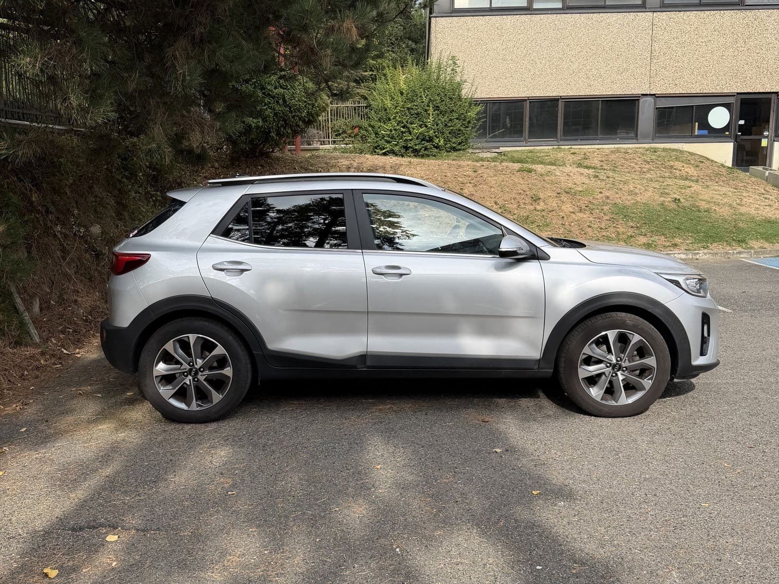 Kia Stonic 1.0 T-GDi 120 ch ISG BVM6 Design Gris