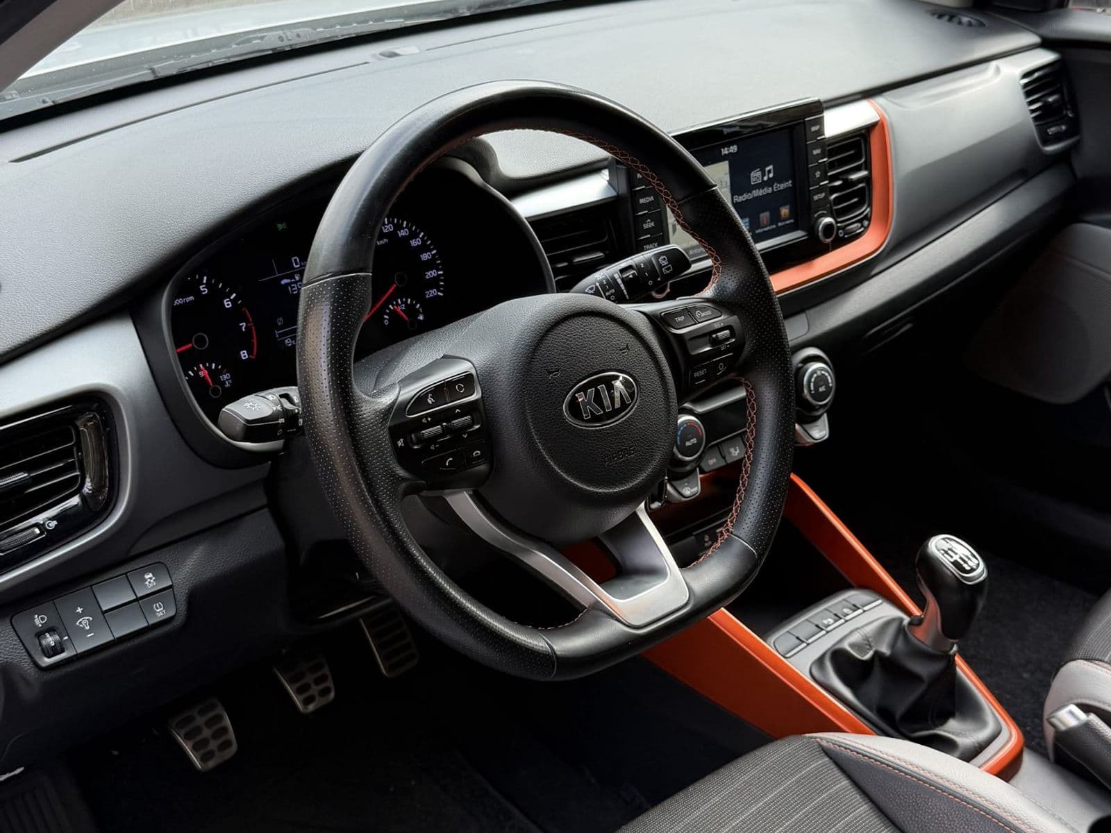 Kia Stonic 1.0 T-GDi 120 ch ISG BVM6 Design Gris