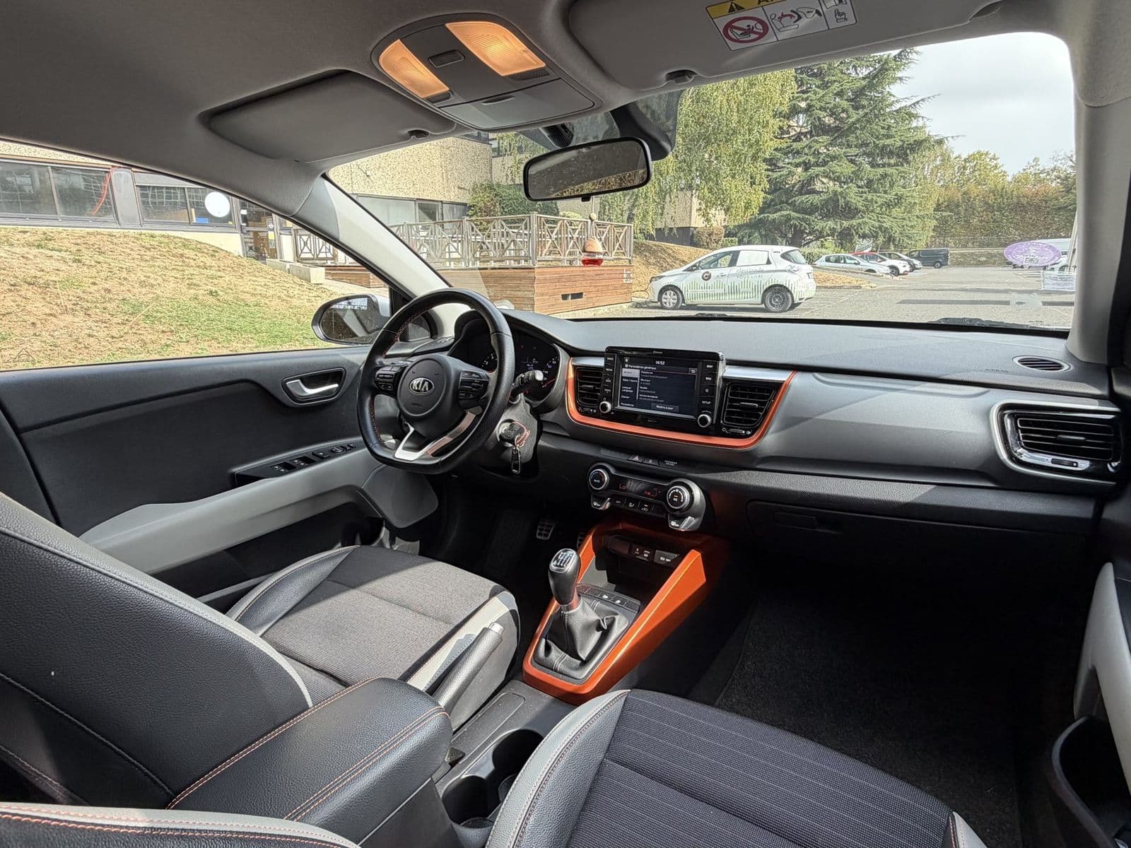Kia Stonic 1.0 T-GDi 120 ch ISG BVM6 Design Gris