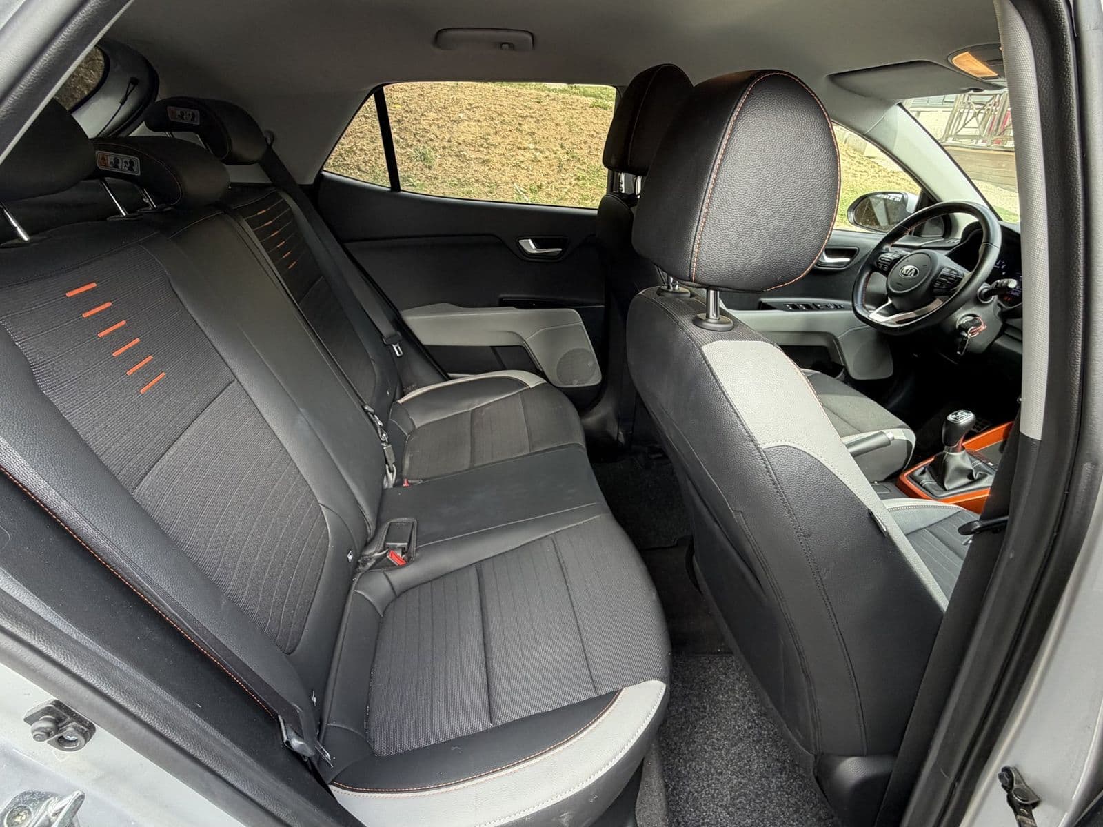 Kia Stonic 1.0 T-GDi 120 ch ISG BVM6 Design Gris