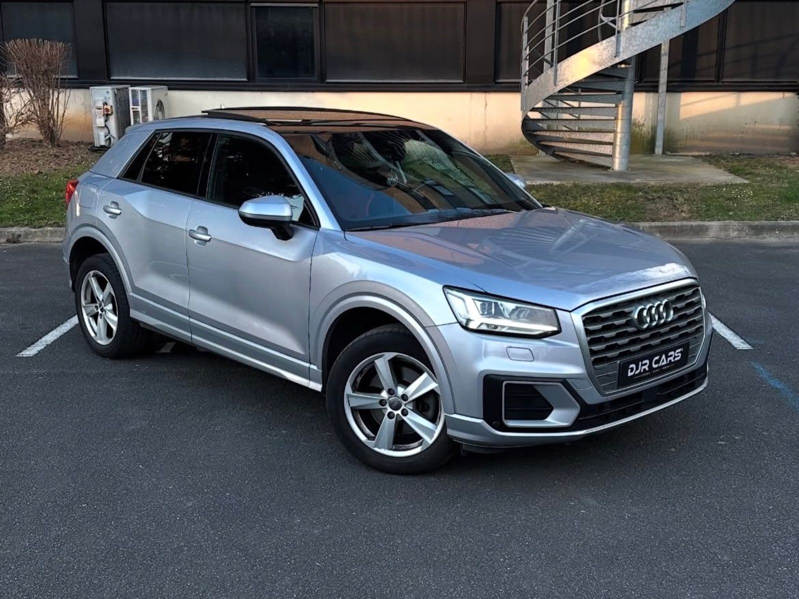Audi Q2 S-Line Gris argent