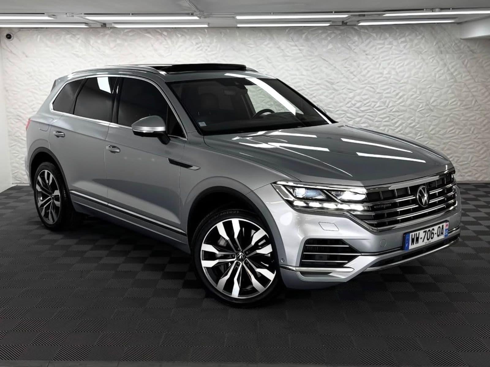 Volkswagen Touareg R-Line Gris argent