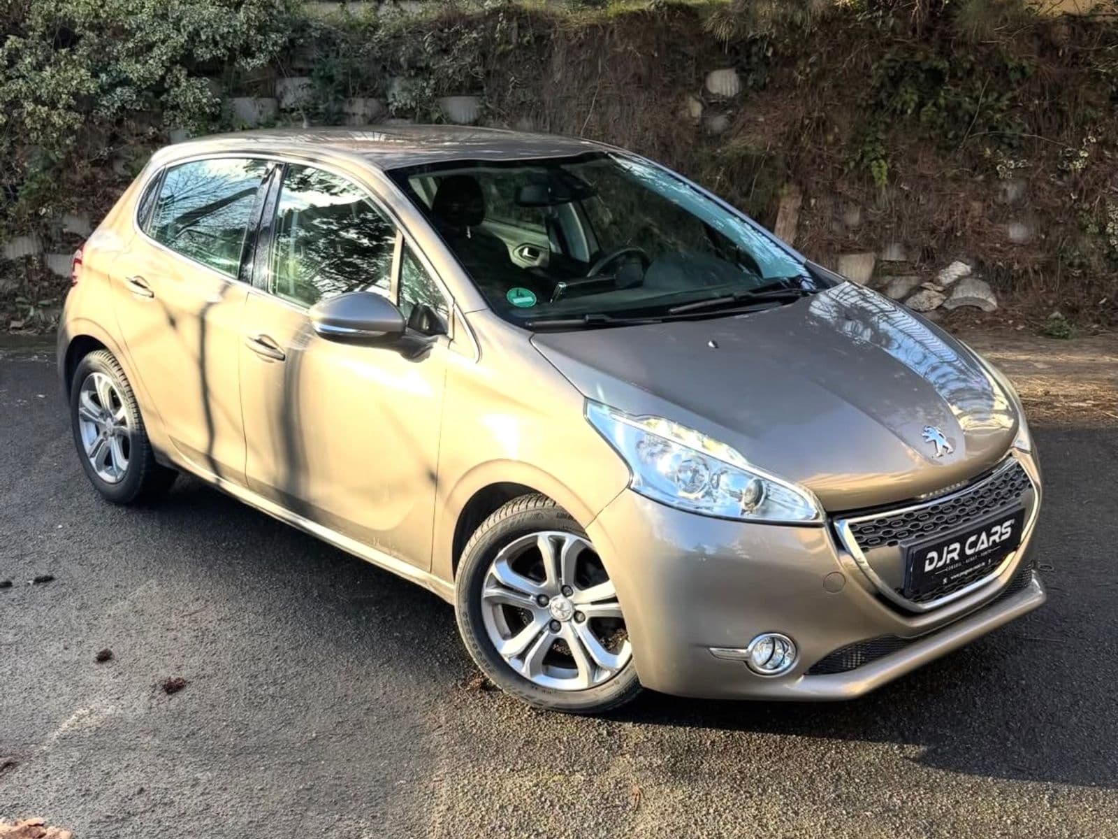 Peugeot 208  Gris beige
