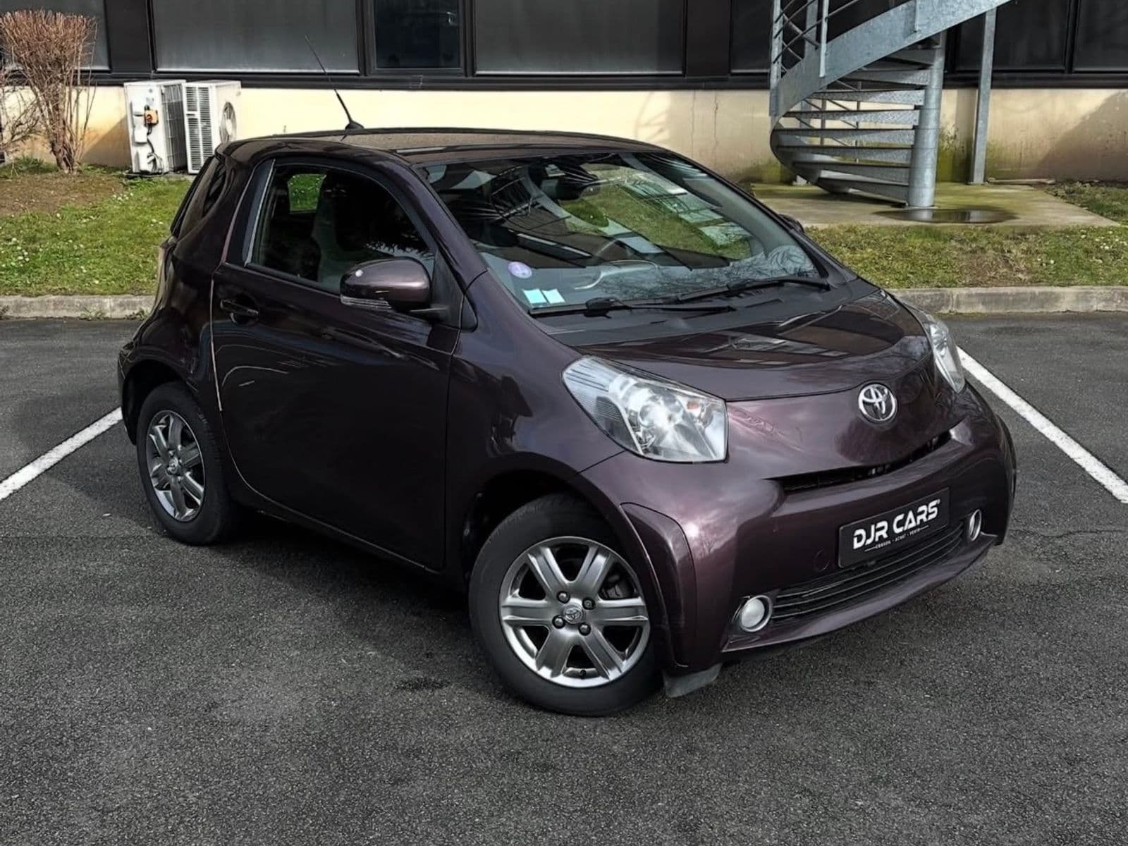Toyota iQ  Aubergine