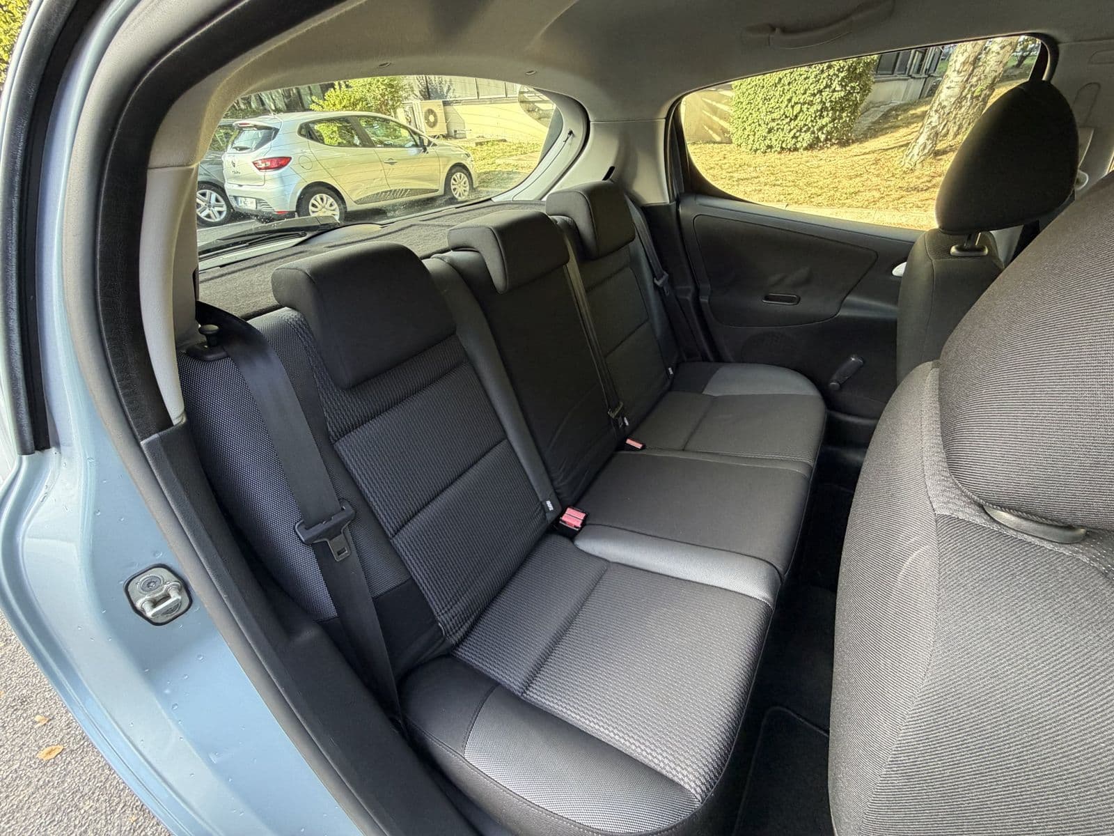 Peugeot 207 1.6 HDi 90 ch Premium Gris