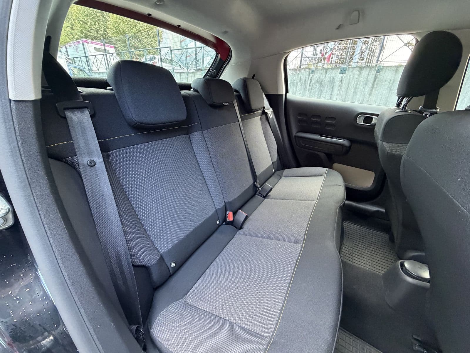 Citroën C3 III 1.2 PureTech 110 ch SS EAT6 Shine Noir