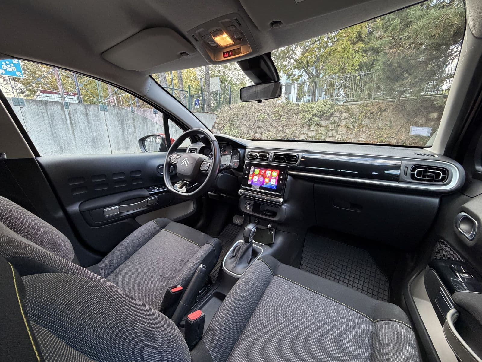 Citroën C3 III 1.2 PureTech 110 ch SS EAT6 Shine Noir