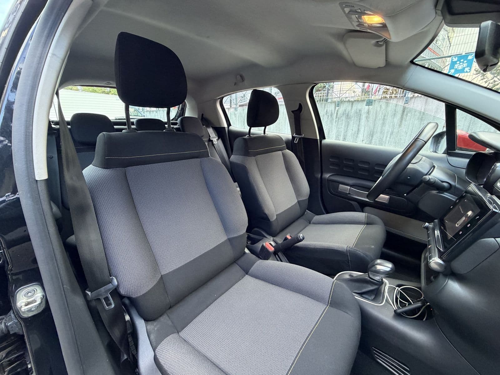 Citroën C3 III 1.2 PureTech 110 ch SS EAT6 Shine Noir