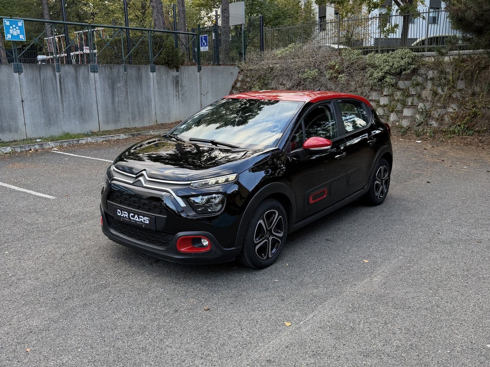 Citroën C3 III 1.2 PureTech 110 ch SS EAT6 Shine Noir