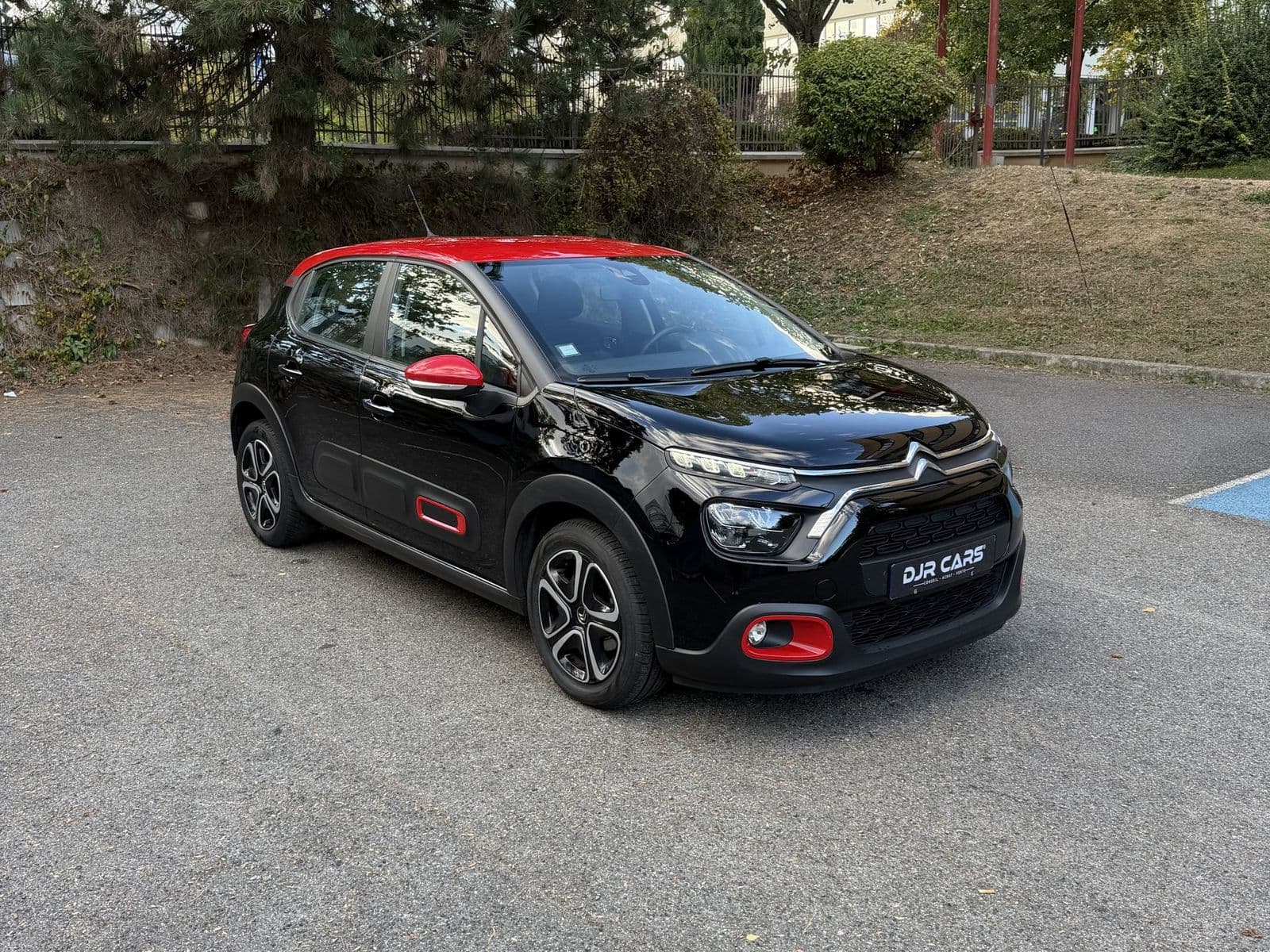 Citroën C3 III 1.2 PureTech 110 ch SS EAT6 Shine Noir