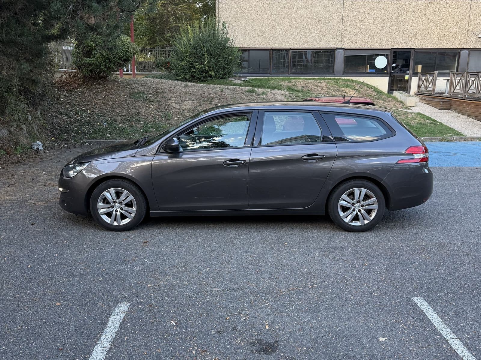 Peugeot 308 SW 1.6 BlueHDi 120 ch BVM6 Active Business Marron