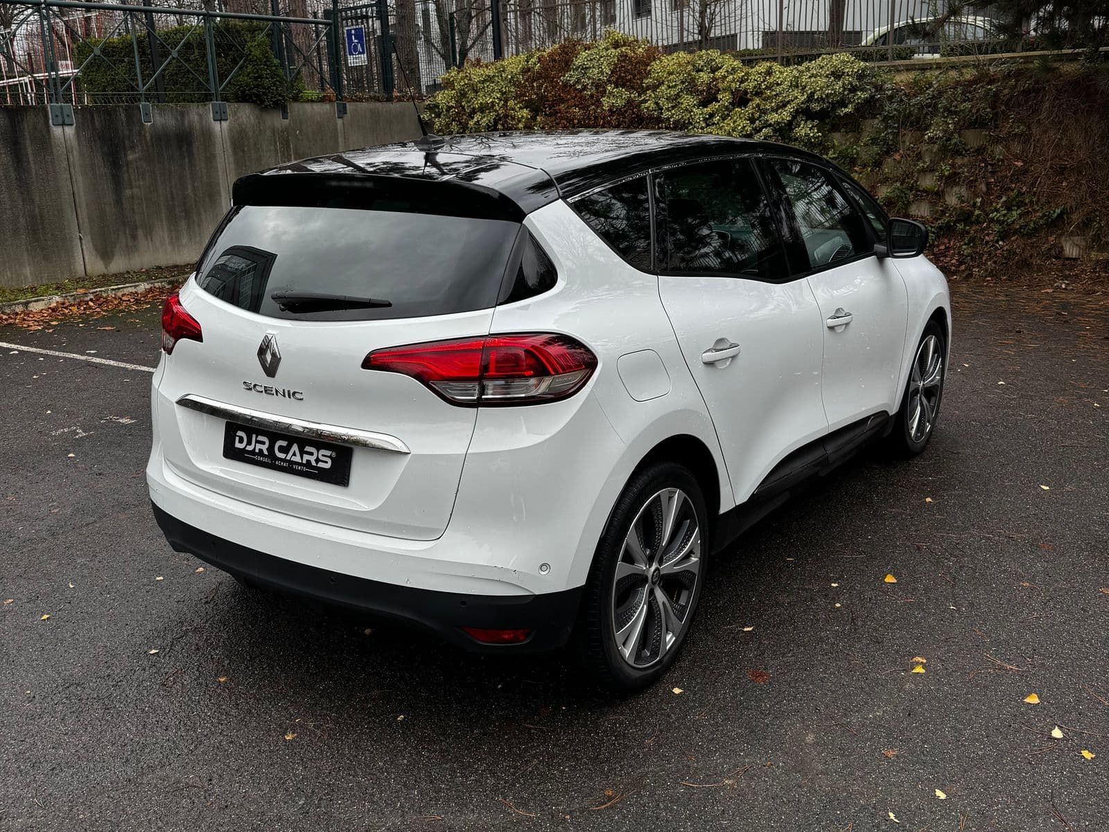 Renault Scénic IV 1.5 dCi 110 ch EDC Intens Blanc