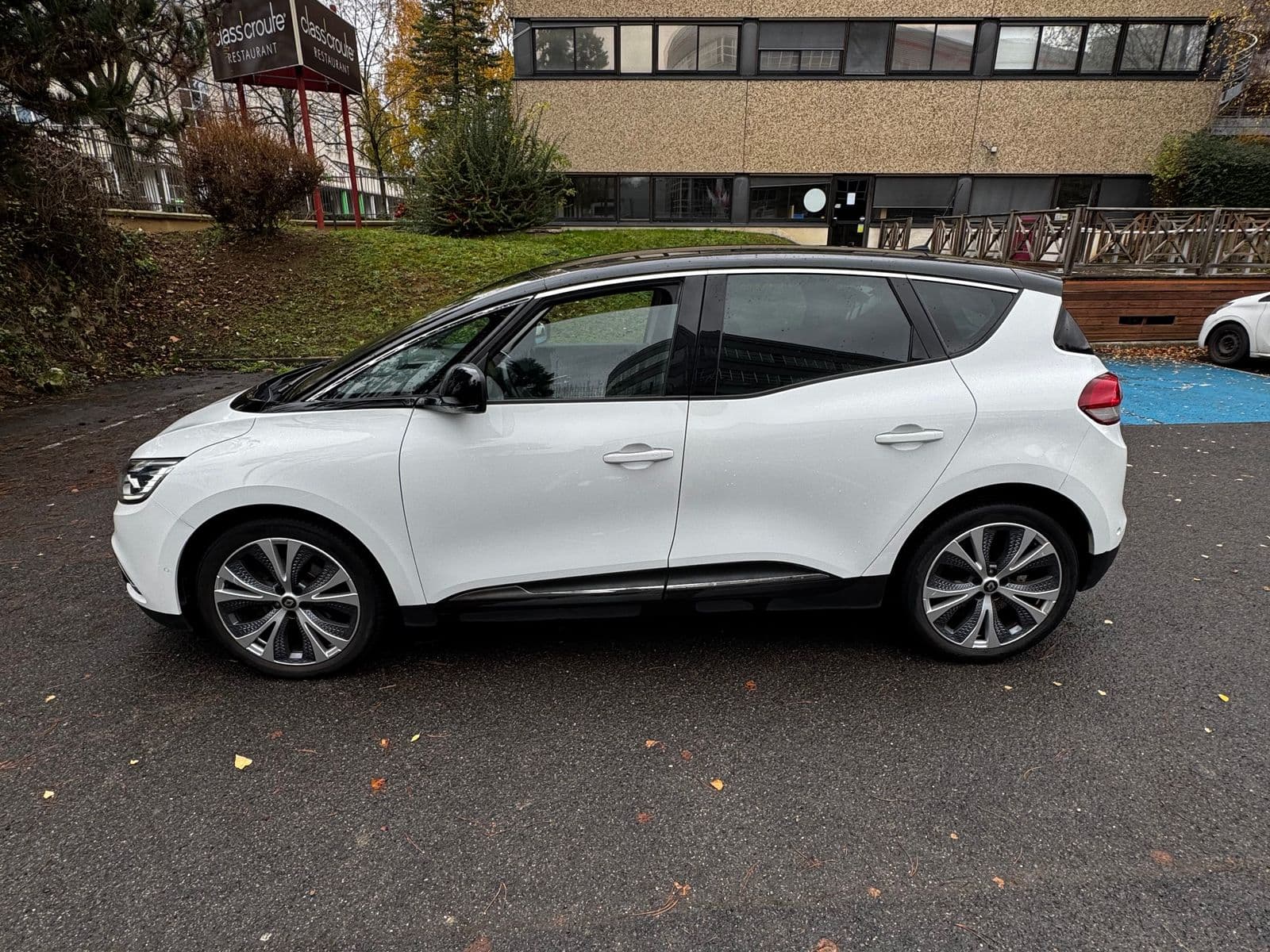 Renault Scénic IV 1.5 dCi 110 ch EDC Intens Blanc