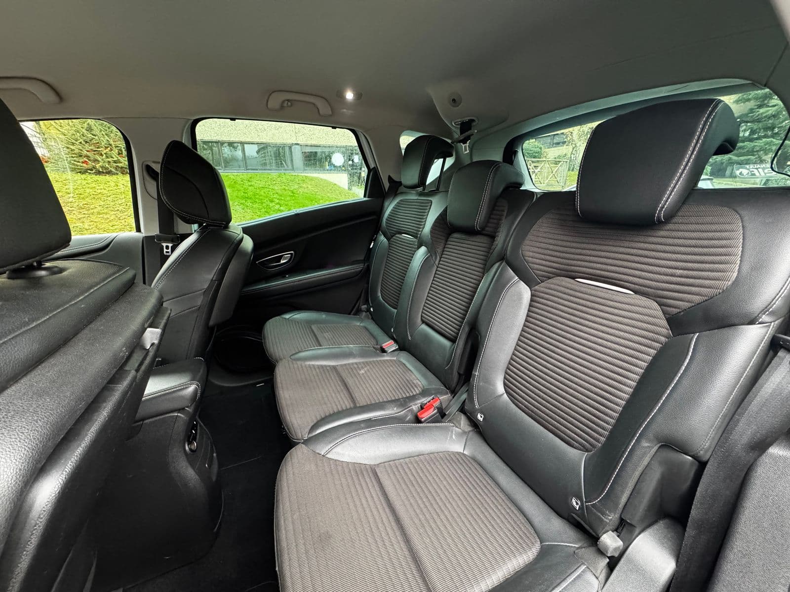 Renault Scénic IV 1.5 dCi 110 ch EDC Intens Blanc