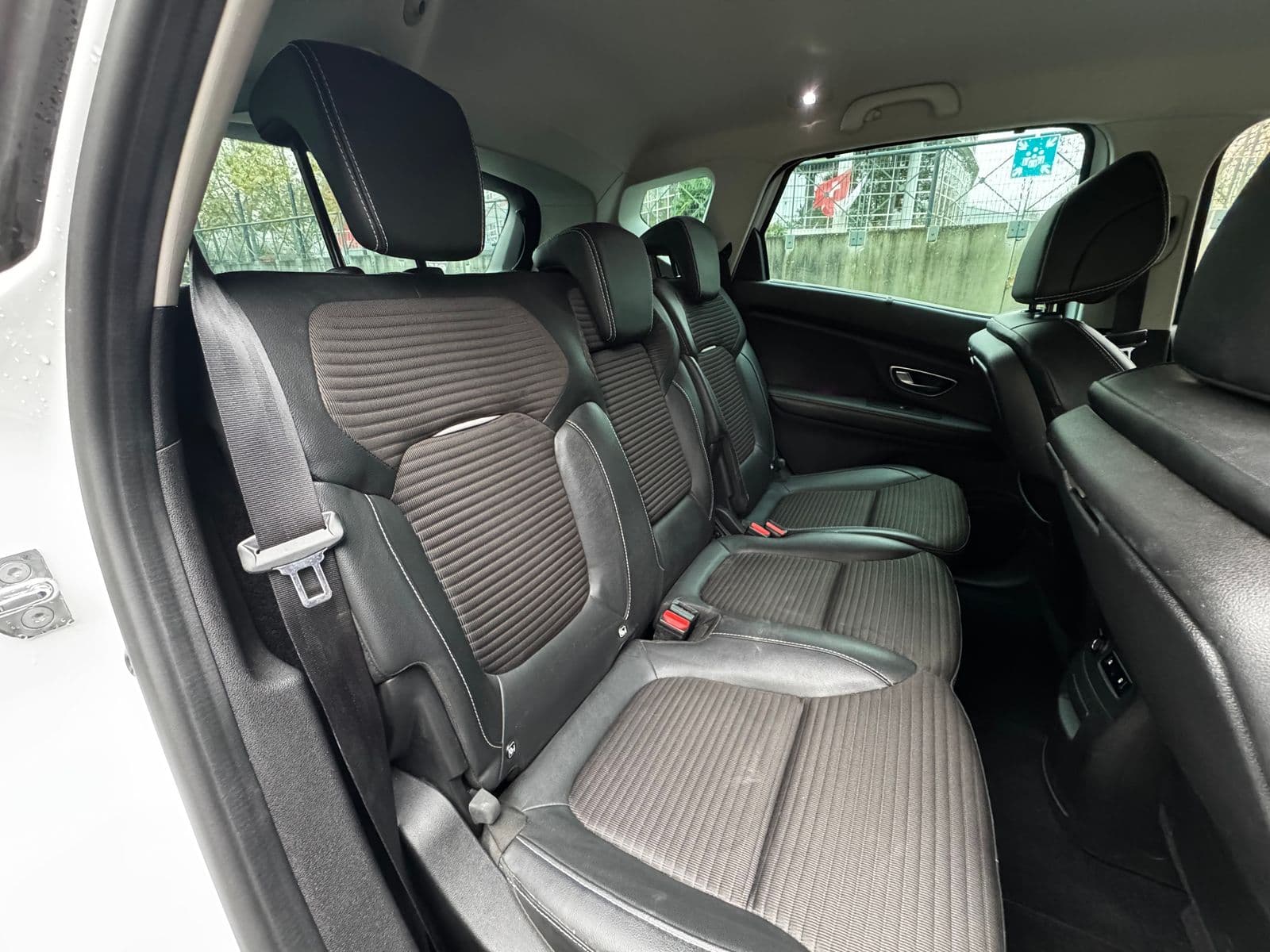 Renault Scénic IV 1.5 dCi 110 ch EDC Intens Blanc