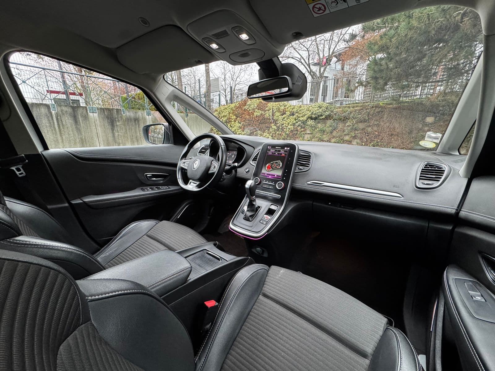 Renault Scénic IV 1.5 dCi 110 ch EDC Intens Blanc