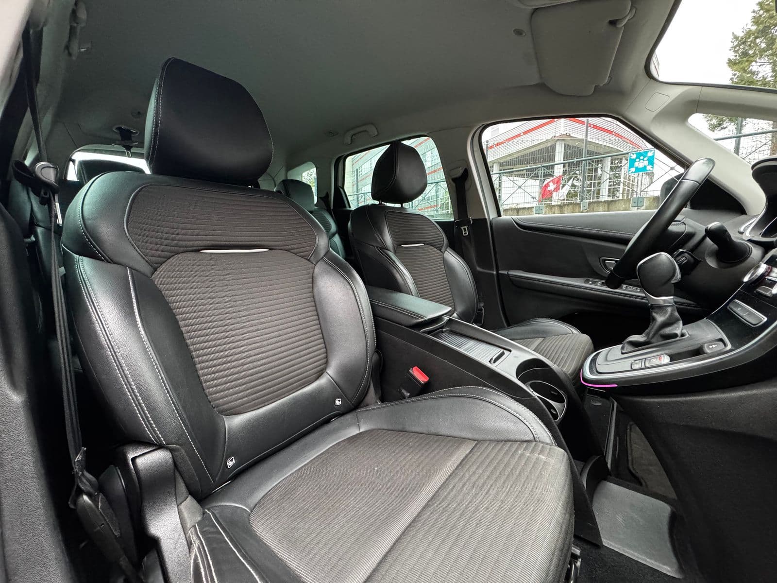 Renault Scénic IV 1.5 dCi 110 ch EDC Intens Blanc