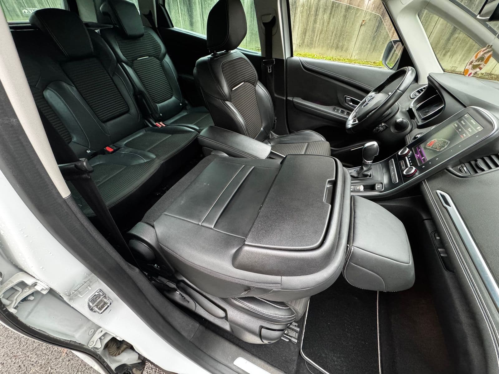 Renault Scénic IV 1.5 dCi 110 ch EDC Intens Blanc