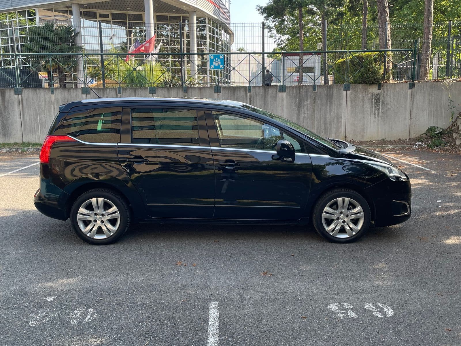 Peugeot 5008 Allure 7 places Noir