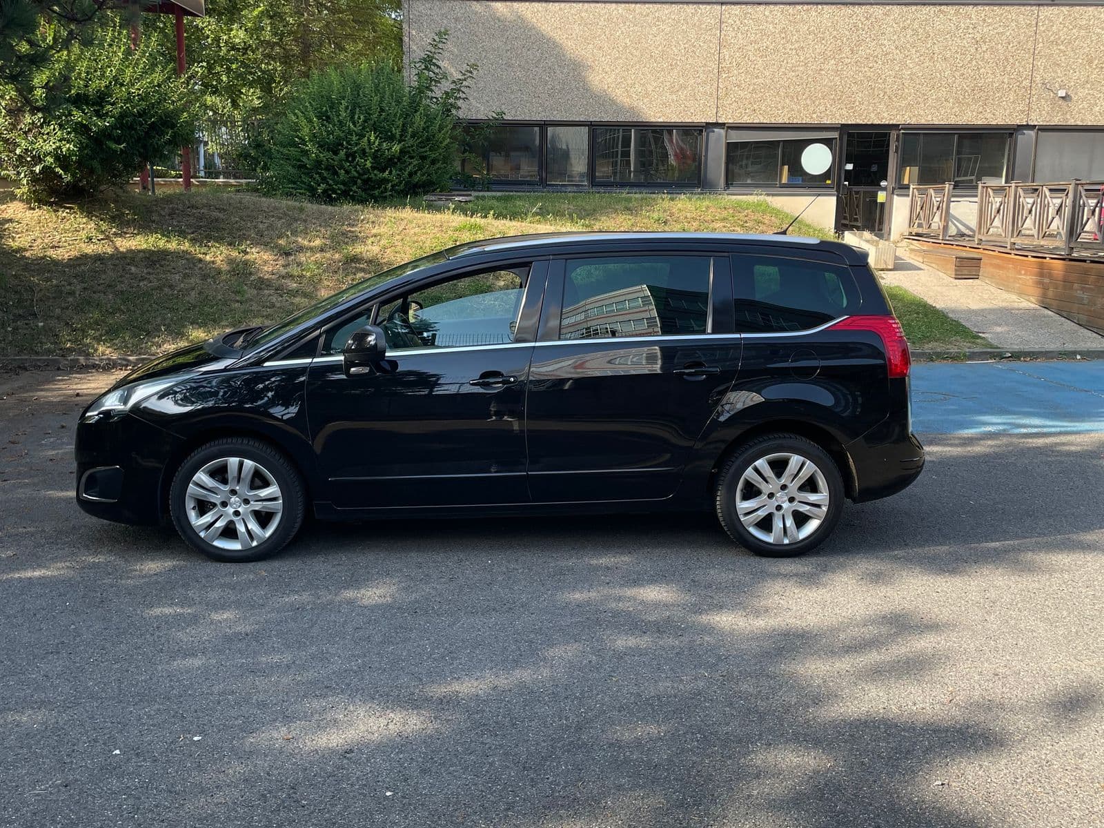 Peugeot 5008 Allure 7 places Noir