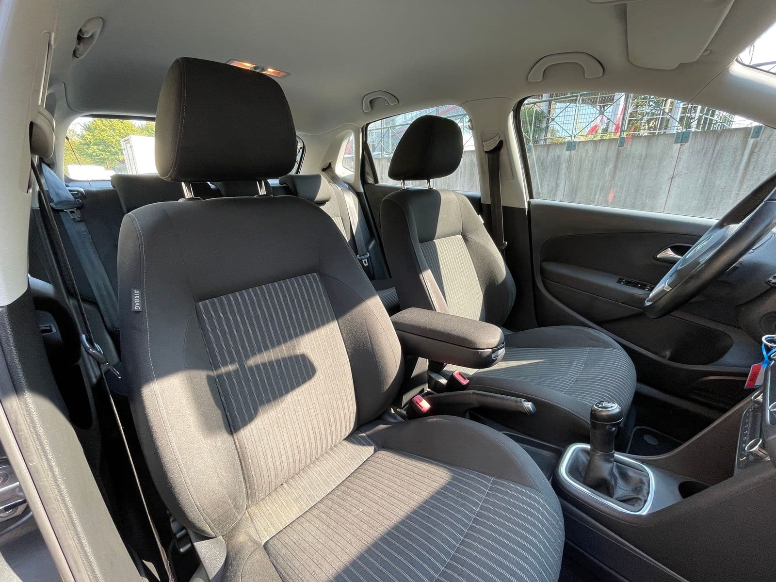 Volkswagen Polo 1.6 TDI 90 ch Confortline Gris