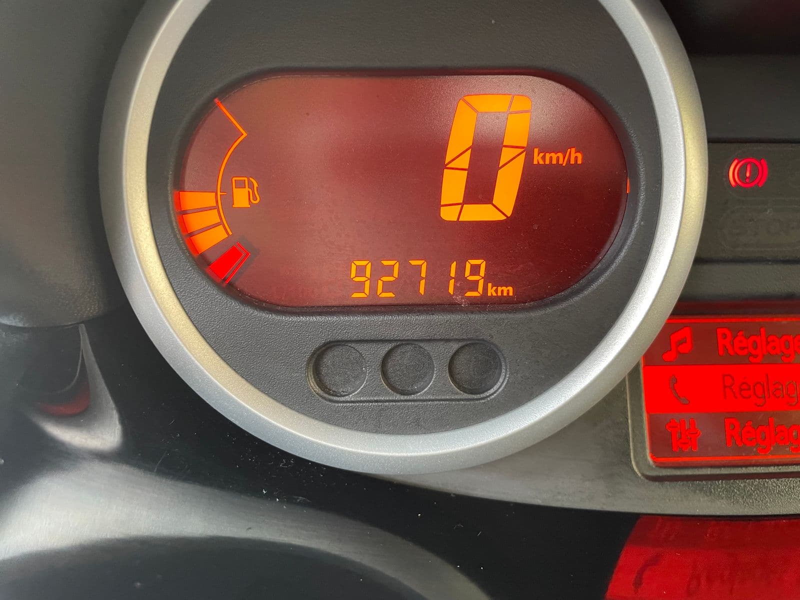 Renault Twingo II 1.2 16v 75 ch Privilège Blanc