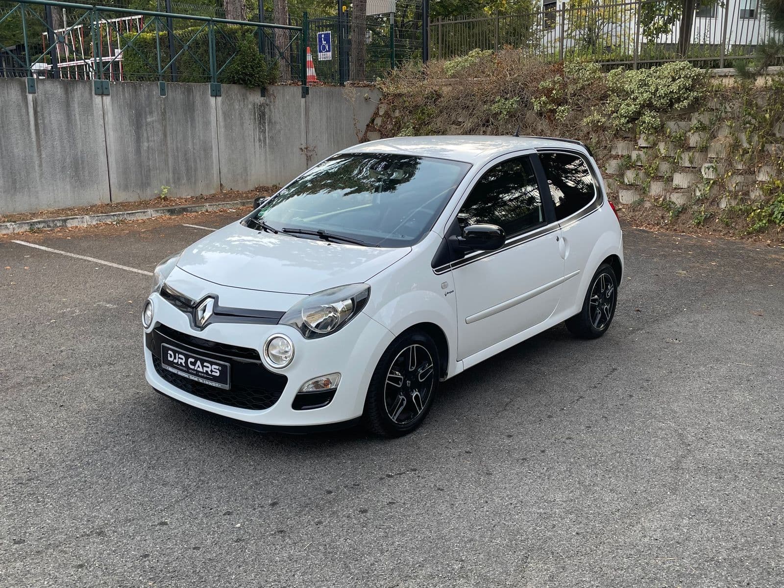 Renault Twingo II 1.2 16v 75 ch Privilège Blanc