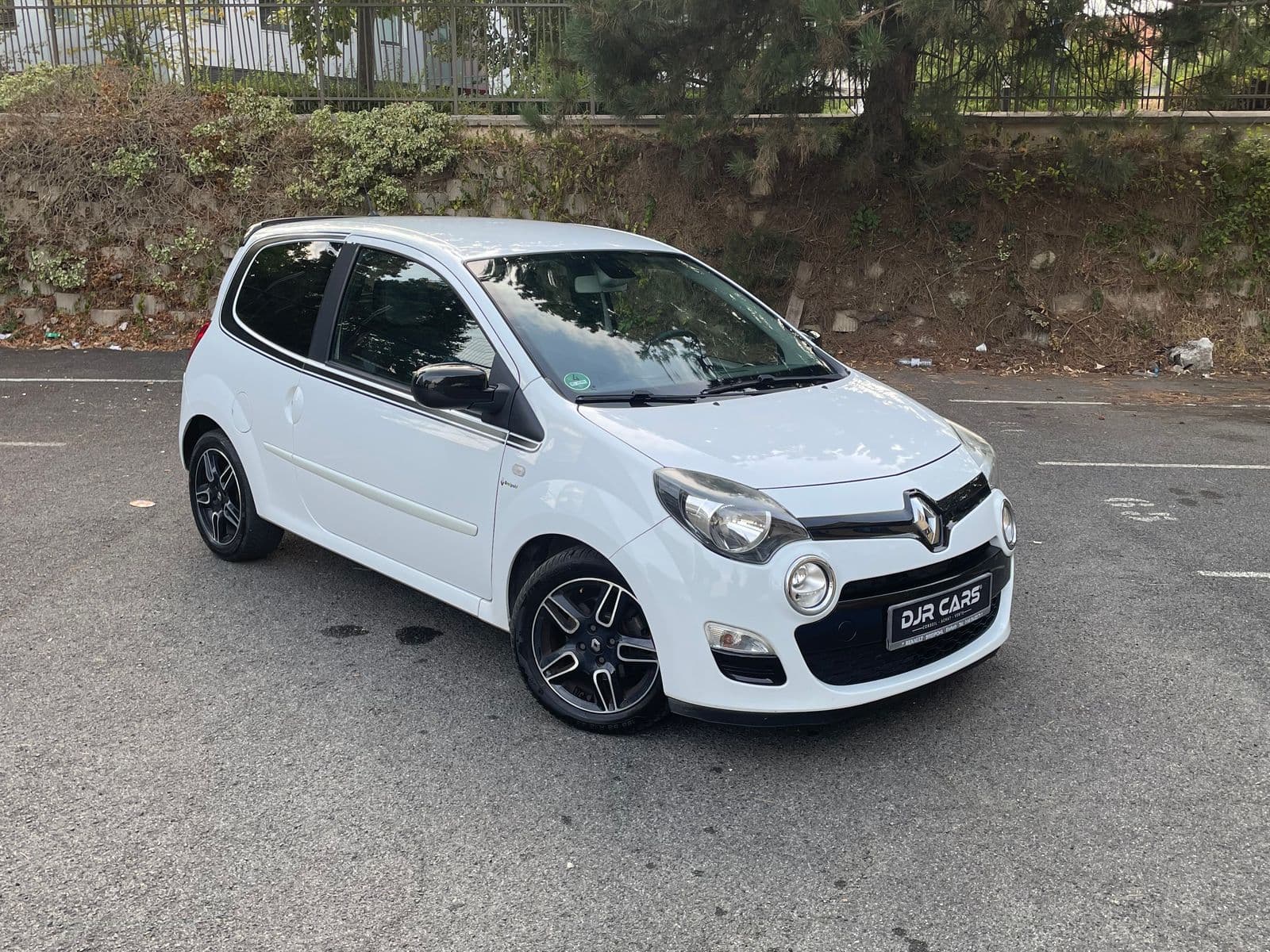 Renault Twingo II 1.2 16v 75 ch Privilège Blanc