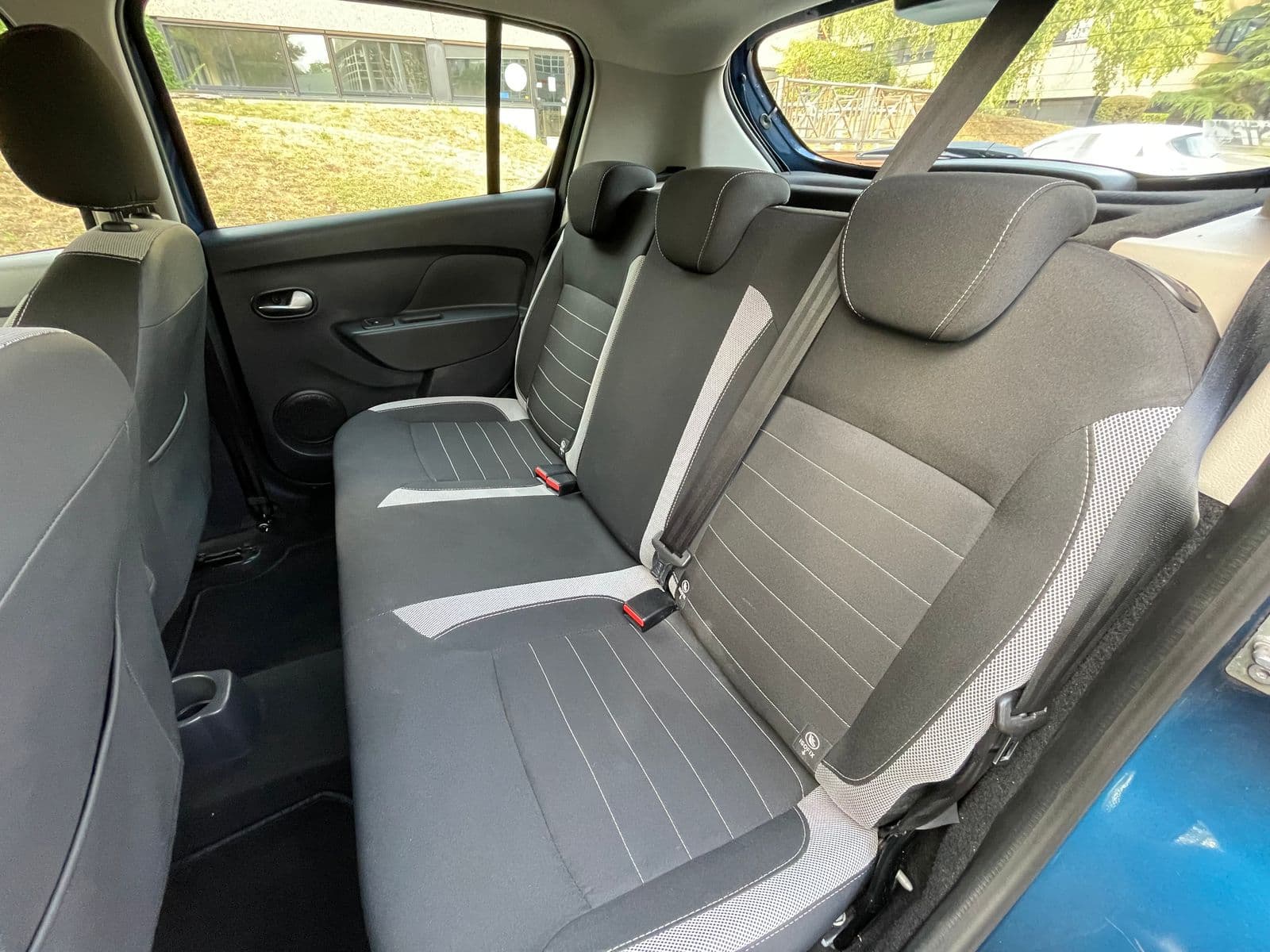Dacia Sandero 1.5 dCi 90 ch Easy-R Stepway Bleu