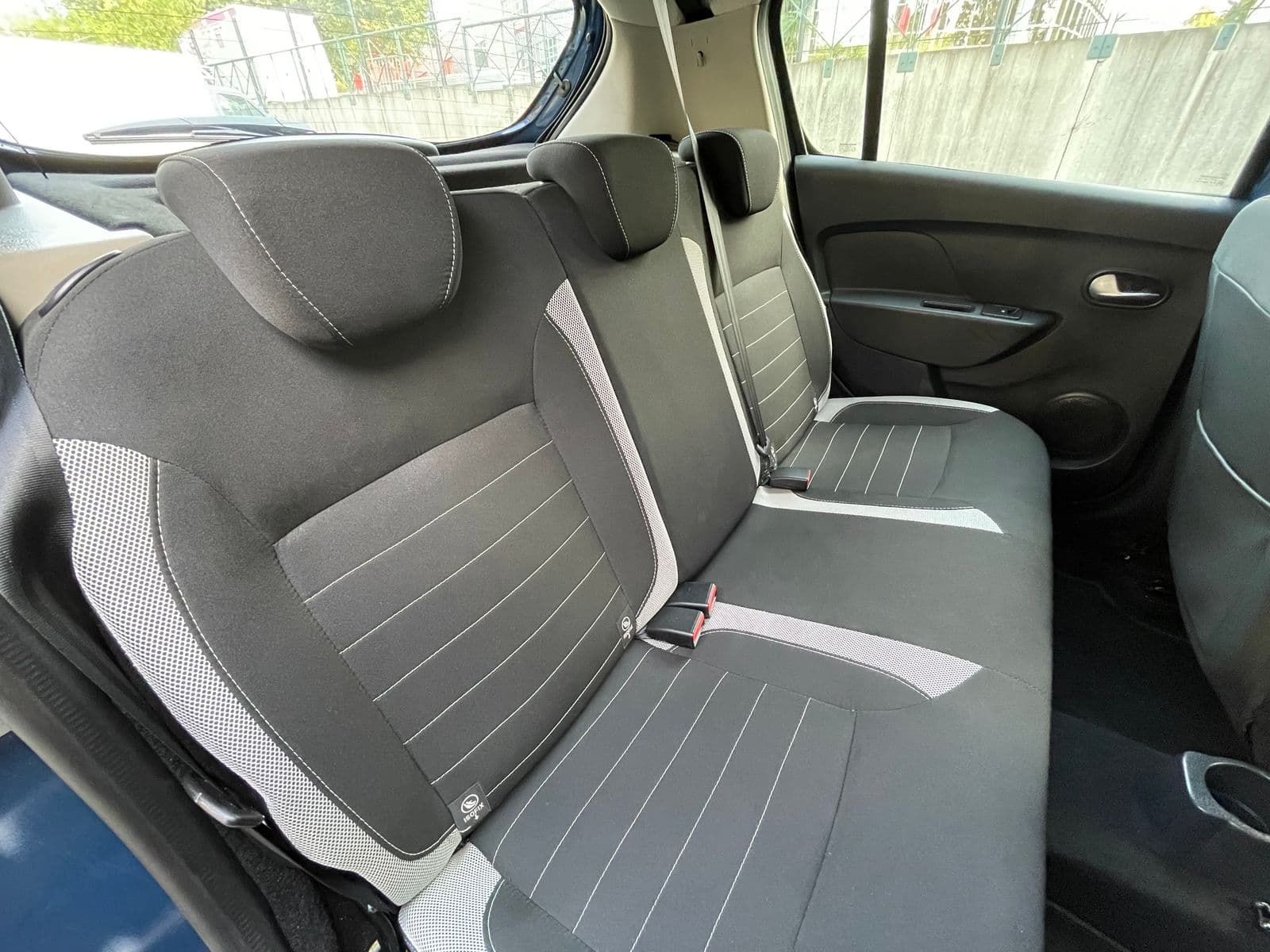 Dacia Sandero 1.5 dCi 90 ch Easy-R Stepway Bleu
