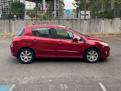 Peugeot 308 2.0 HDi 136 ch FAP Premium Rouge
