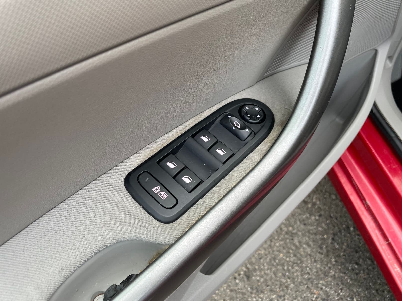 Peugeot 308 2.0 HDi 136 ch FAP Premium Rouge