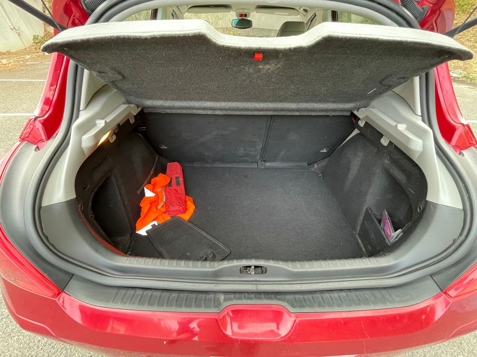 Peugeot 308 2.0 HDi 136 ch FAP Premium Rouge