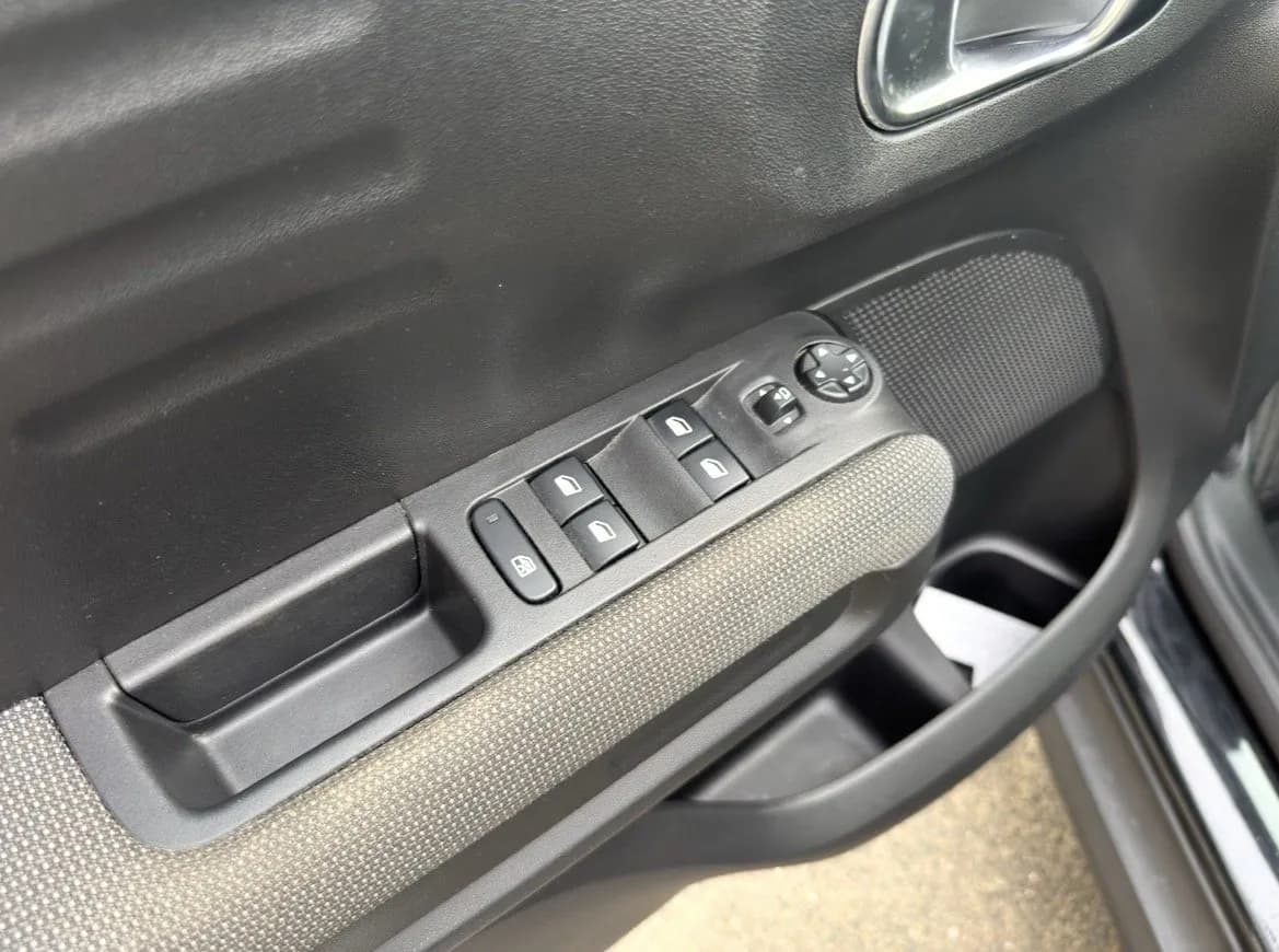 Citroën C3 Aircross 1.6 BlueHDi 120 ch EAT6 Shine Noir