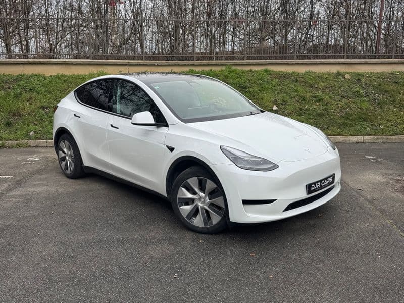 Tesla Model Y Standard RWD 2023