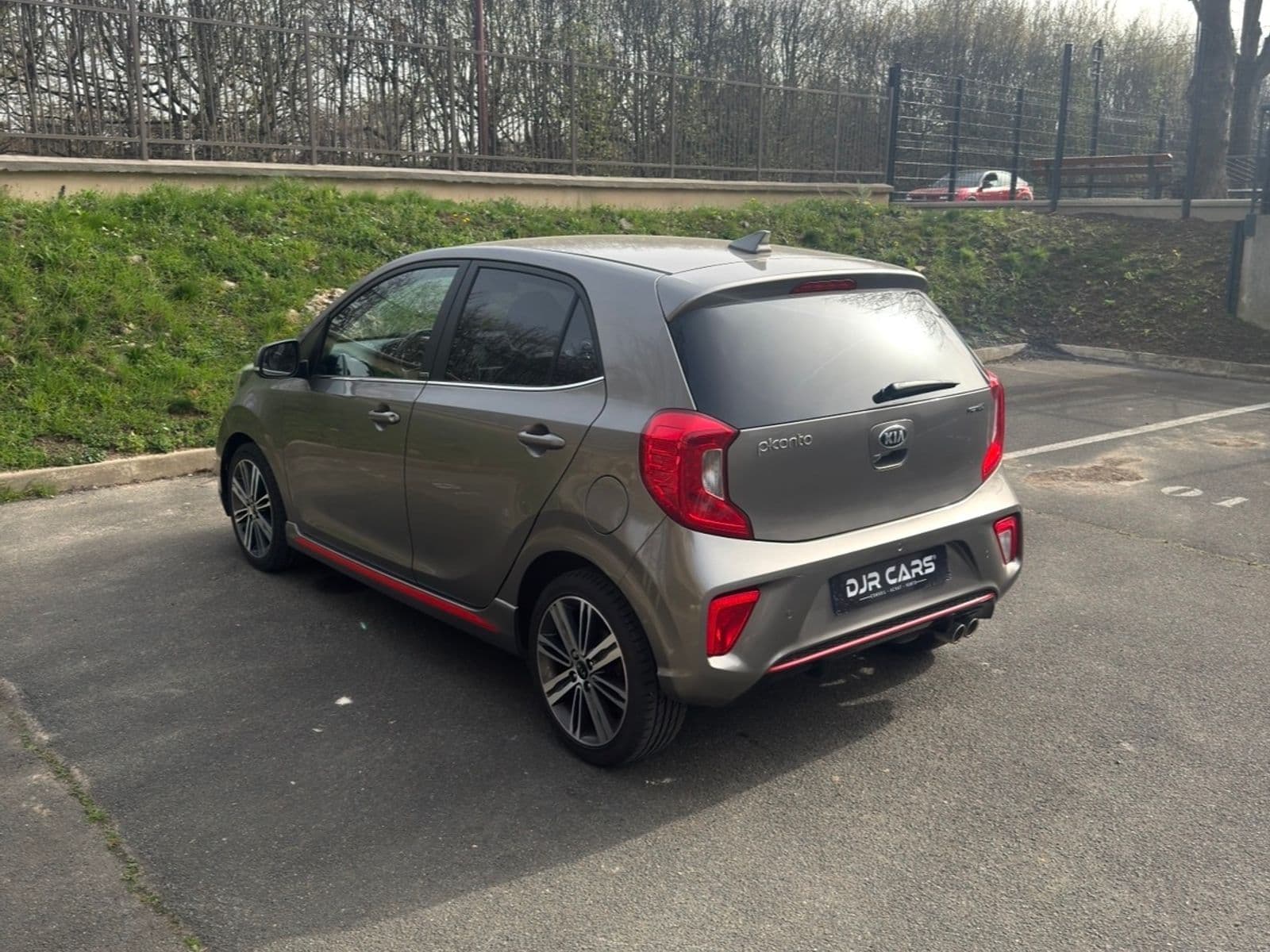 Kia Picanto Gris