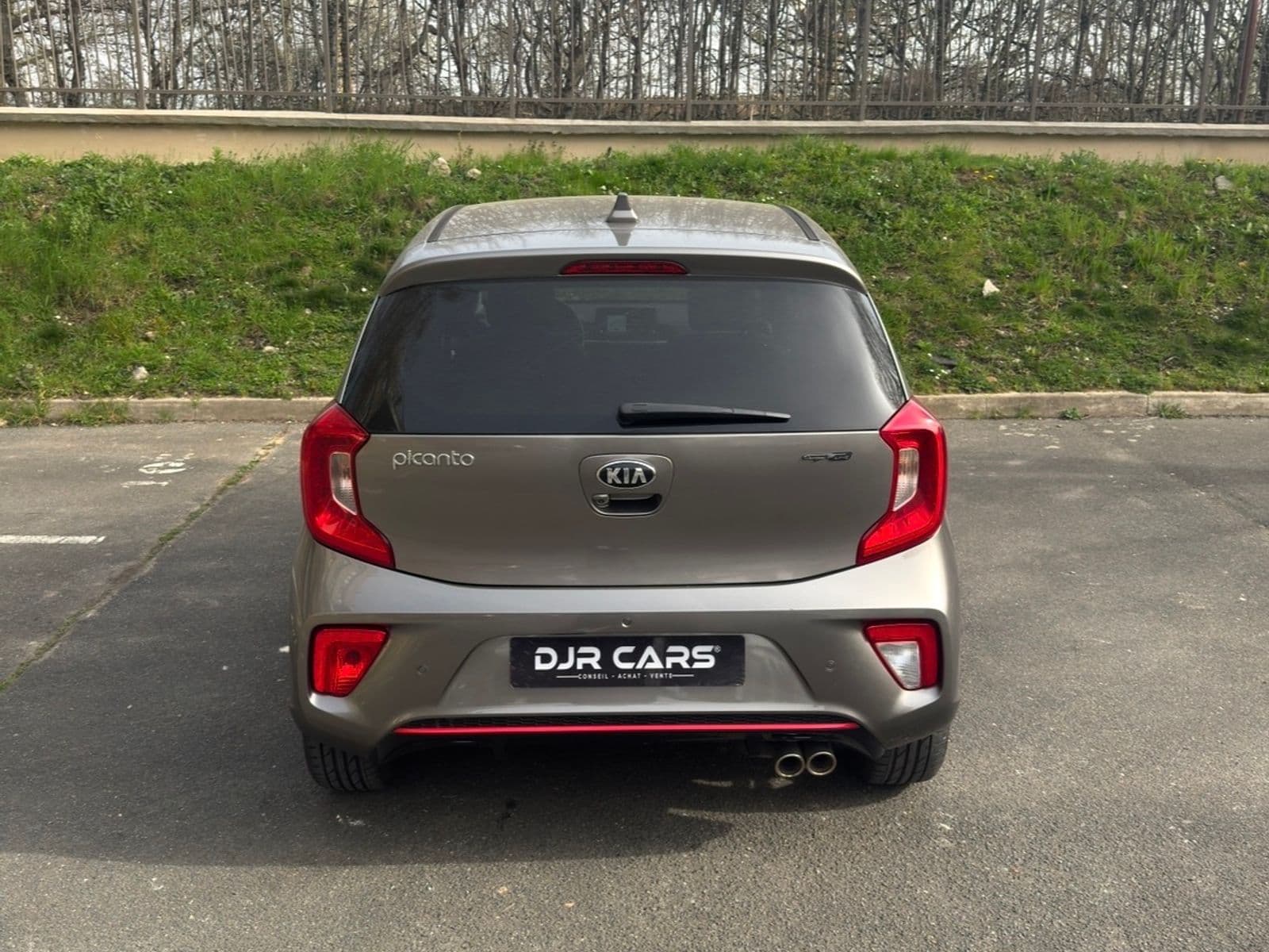 Kia Picanto Gris