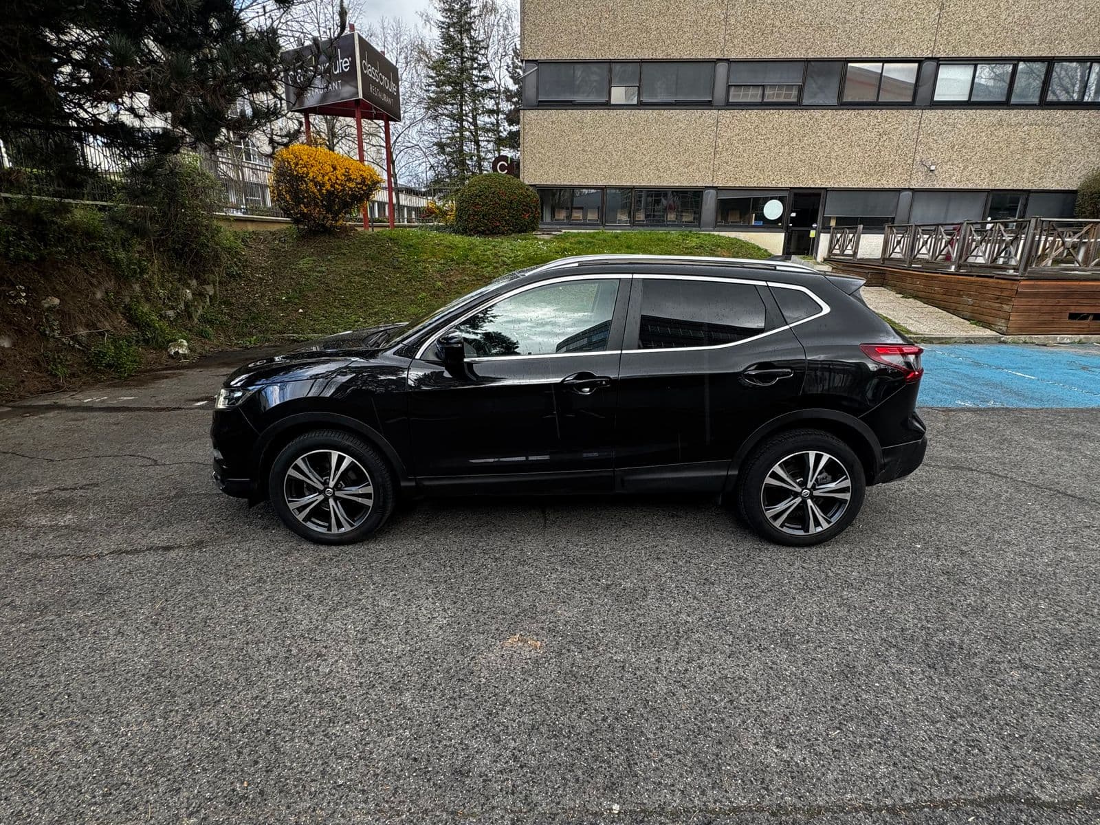 Nissan Qashqai Noir