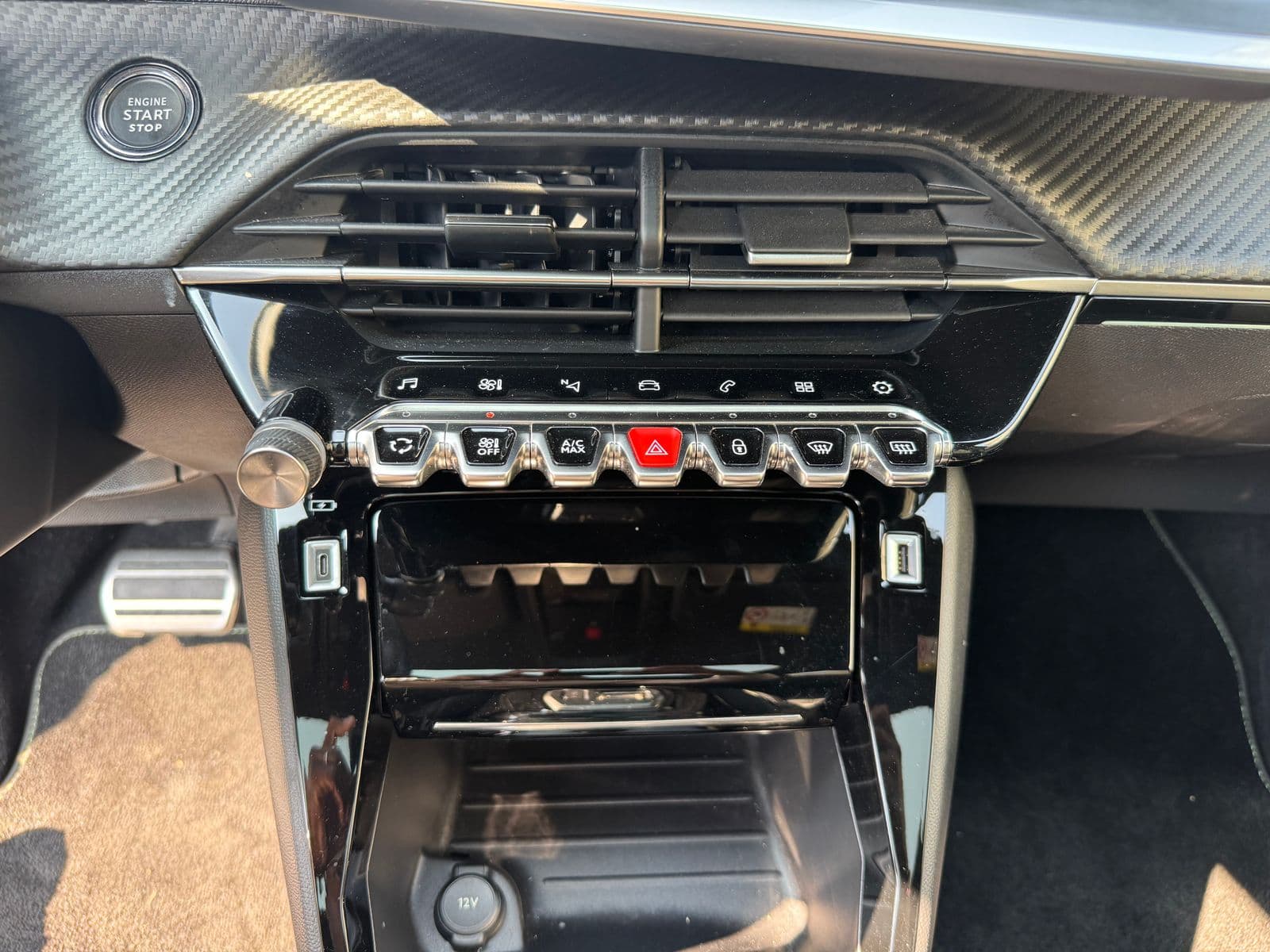 Peugeot 208 Rouge