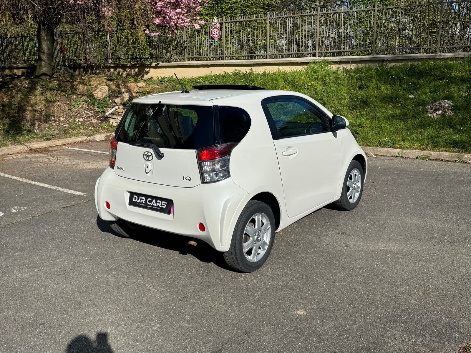 Toyota iQ Blanc