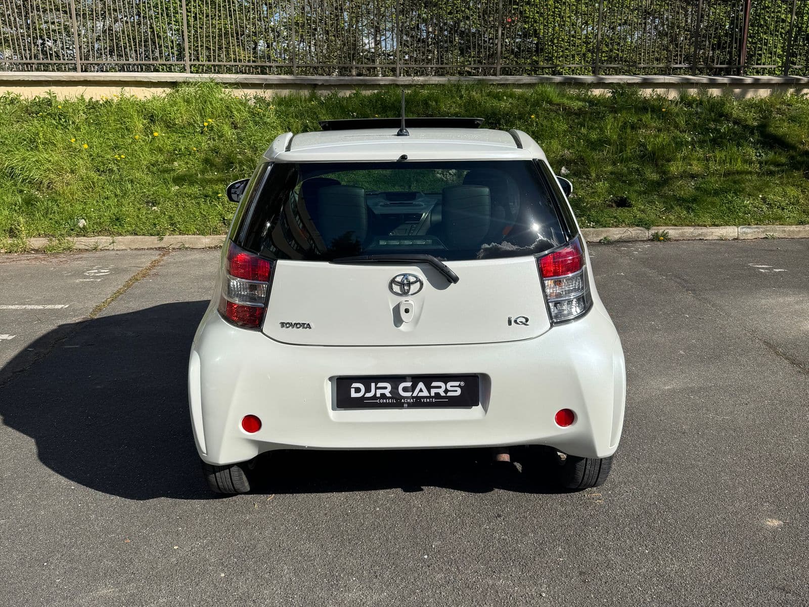 Toyota iQ Blanc