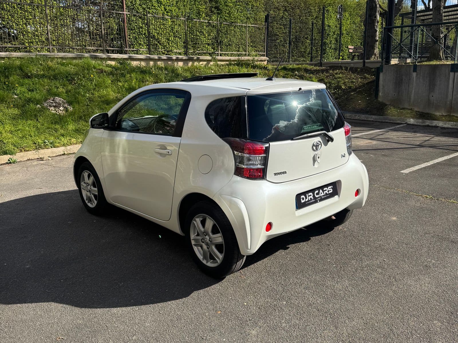Toyota iQ Blanc