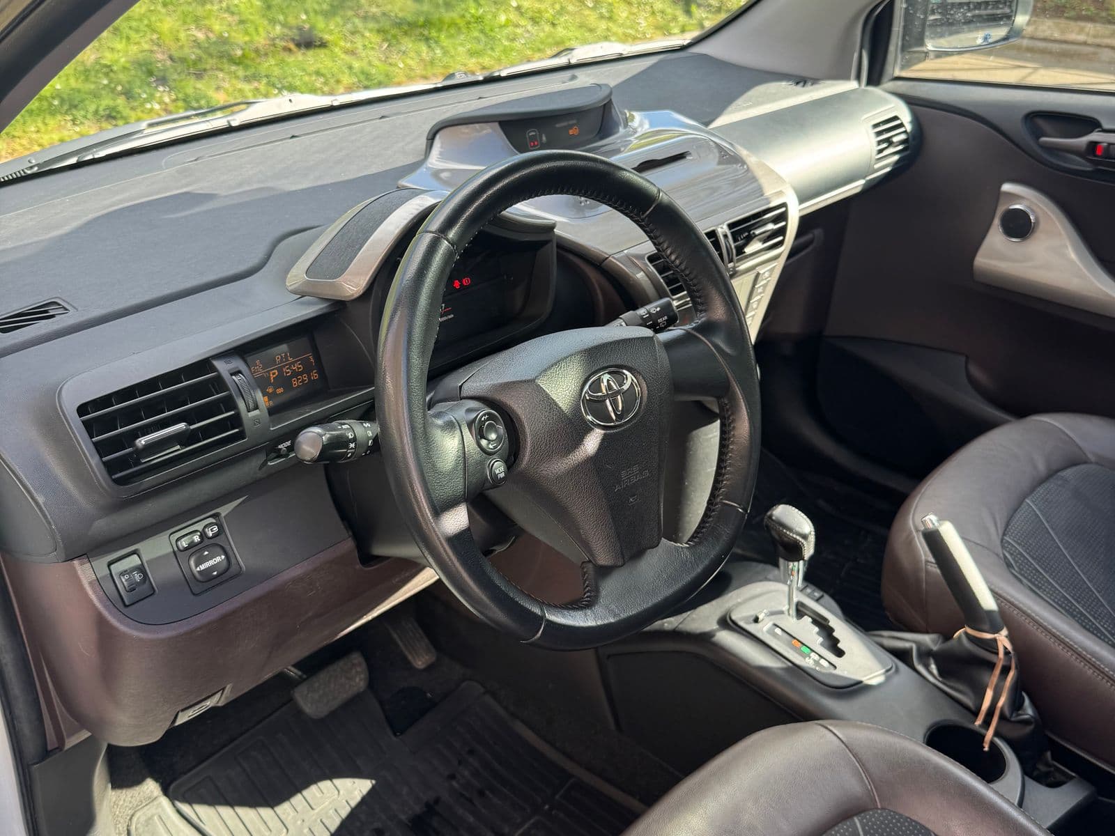 Toyota iQ Blanc