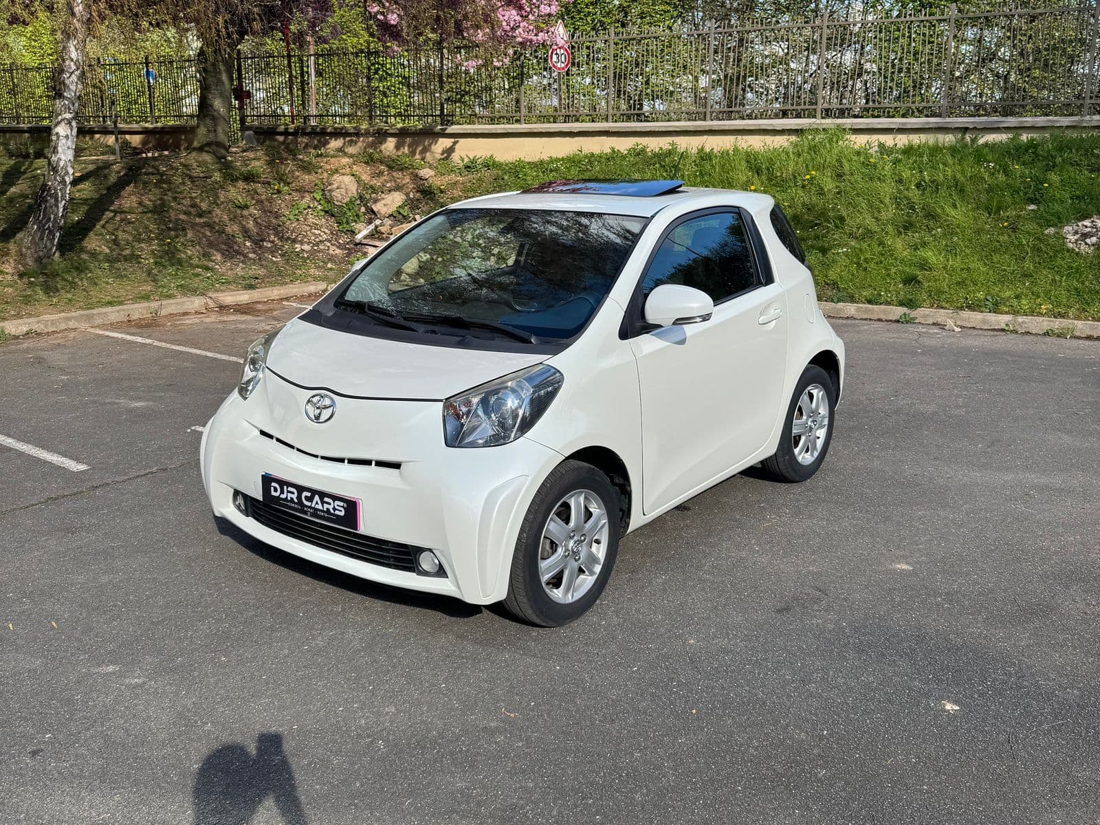 Toyota iQ Blanc