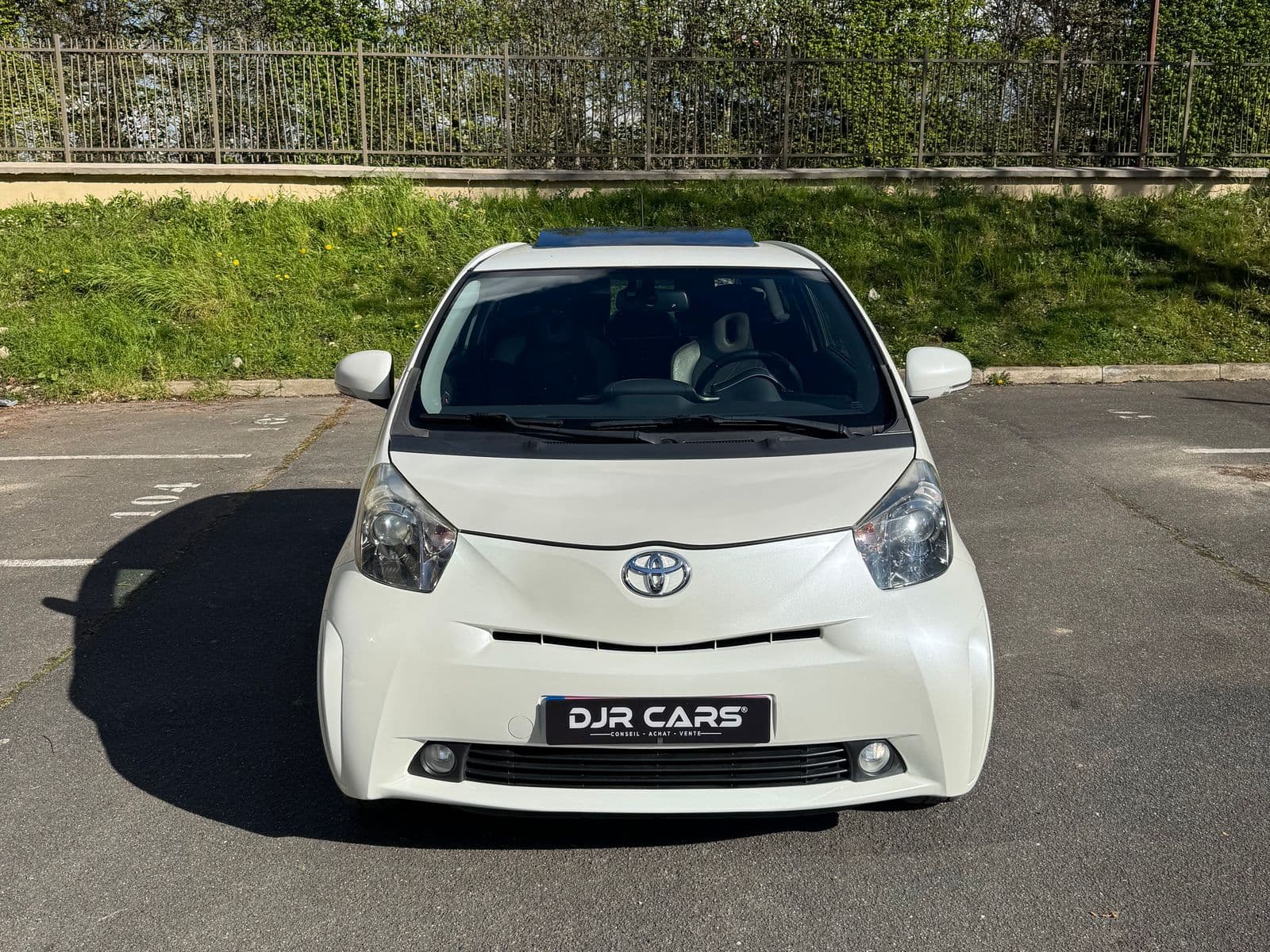 Toyota iQ Blanc
